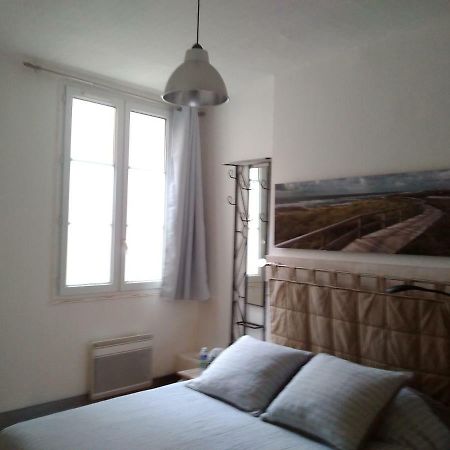 Sur Le Vieux Port, Centre De La Rochelle Apartment ลาโรแชล ภายนอก รูปภาพ